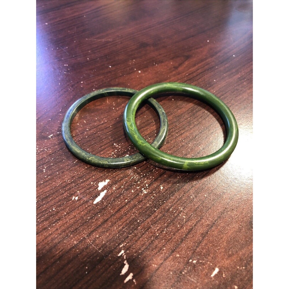 2 Vintage Green & Yellow Swirl BAKELITE BANGLE BRACELETS Green Bakelite 3"